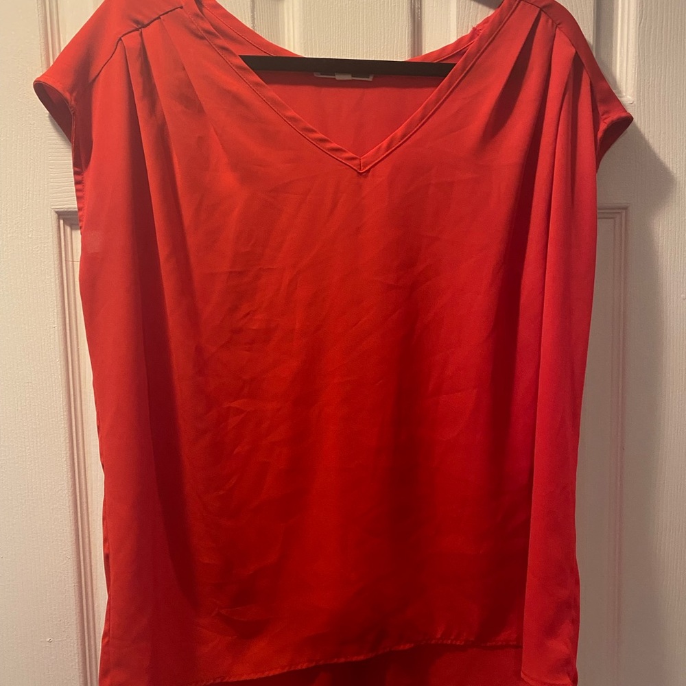 Pleione red V-neck blouse w shoulder & back pleats